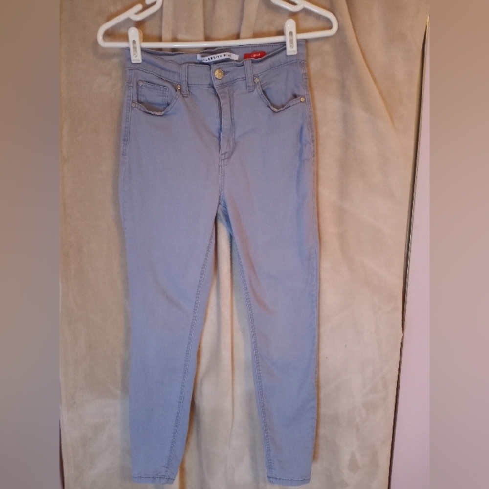 Gray pants.